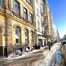 Rīgas centrā tiek iznomātas plašas un gaišas komerctelpas