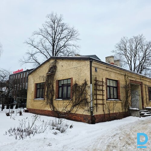 Izīrē dzīvokli Kronvalda bulv. 7