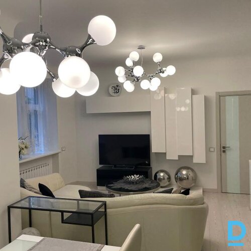 Izīrē dzīvokli Lenču iela 2