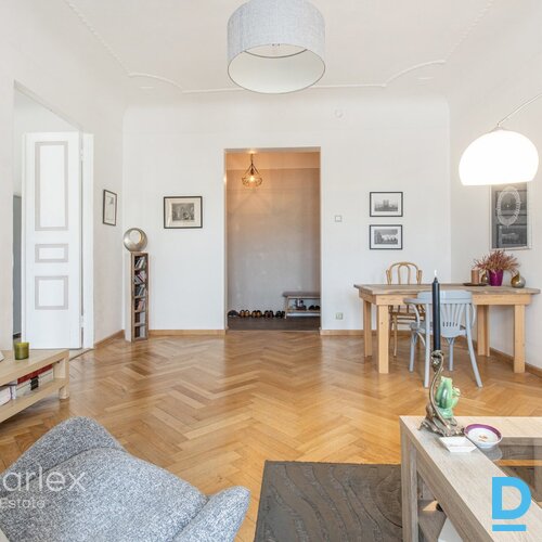 Dzīvoklis ar balkonu!