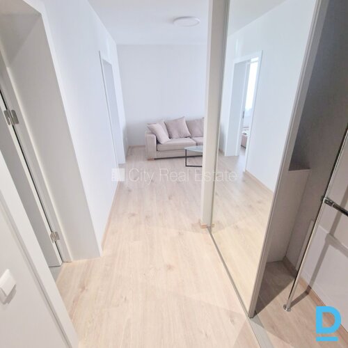 Izīrē dzīvokli Rīgā