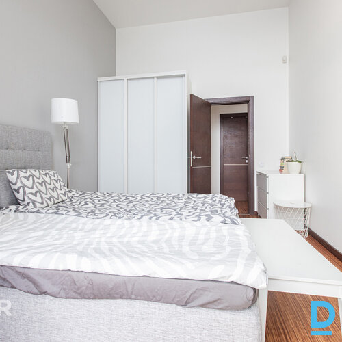 Pārdošanā plašs, pārdomāts 4 istabu dzīvoklis ar panorāmas skatu uz Rīgu.Dzīvokļ