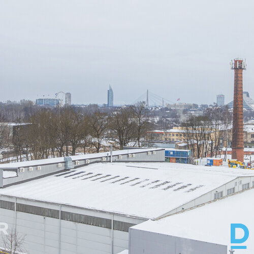 Pārdošanā plašs, pārdomāts 4 istabu dzīvoklis ar panorāmas skatu uz Rīgu.Dzīvokļ