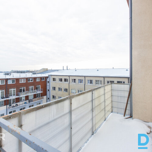 Pārdošanā plašs, pārdomāts 4 istabu dzīvoklis ar panorāmas skatu uz Rīgu.Dzīvokļ