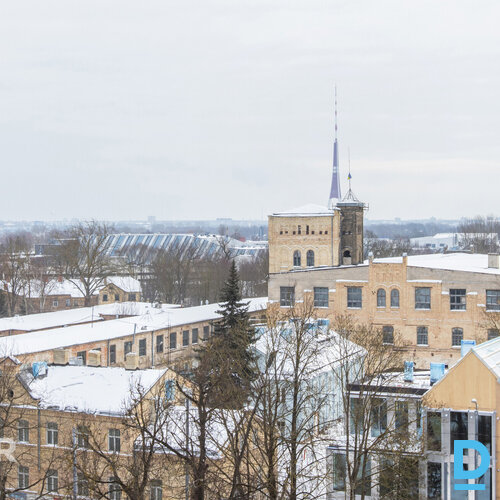 Pārdošanā plašs, pārdomāts 4 istabu dzīvoklis ar panorāmas skatu uz Rīgu.Dzīvokļ