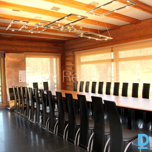 Pārdod māju Rīgā