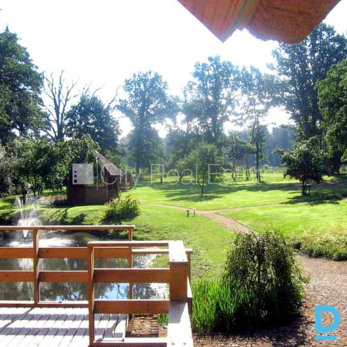 Pārdod māju Rīgā