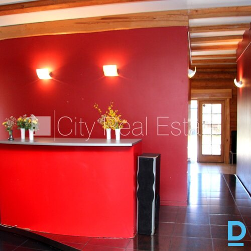 Pārdod māju Rīgā