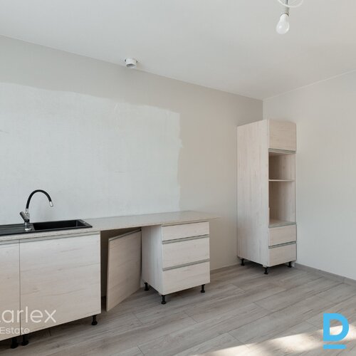 Iespējams iegādāties jaunu, elegantu dvīņu māju Krogsilā, ar pilnu iekšējo apdari un ļoti ekonomisku apkuri