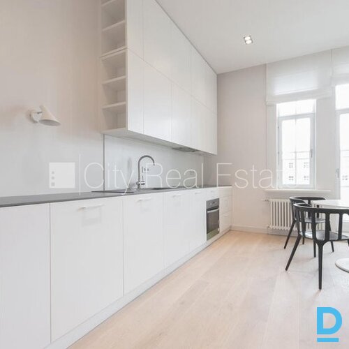 Pārdod dzīvokli Rīgā