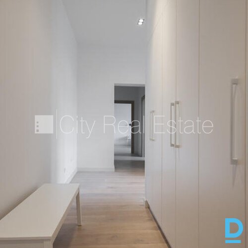 Pārdod dzīvokli Rīgā