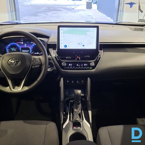 Pārdod Toyota Corolla Cross 2,0 Hybrid AWD-i, 2022
