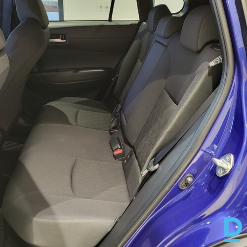 Pārdod Toyota Corolla Cross 2,0 Hybrid AWD-i, 2022