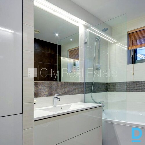 Izīrē dzīvokli Rīgā