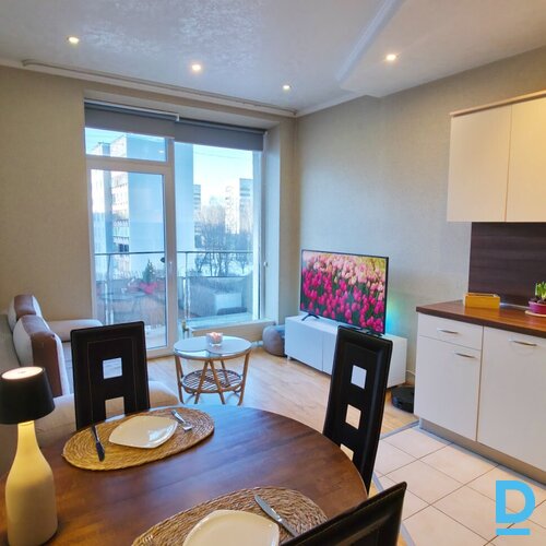 Pārdod dzīvokli Pļavnieku 9, 50m², 2 ist.