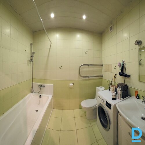 Pārdod dzīvokli Pļavnieku 9, 50m², 2 ist.