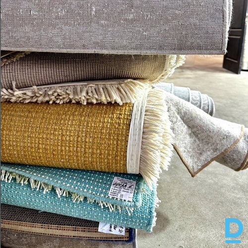 Piedāvā Paklāju tīrīšana