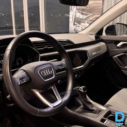 Pārdod Audi Q3 e-tron plug-in hybrid, 1.4i, 2022