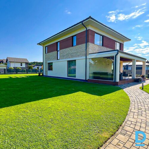 Pārdod mājas Dravnieku iela 19