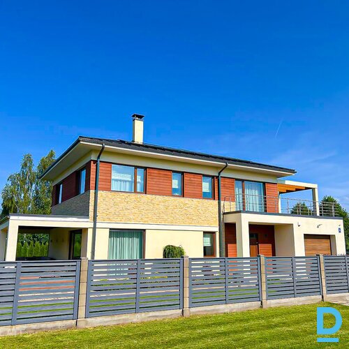 Pārdod mājas Dravnieku iela 19