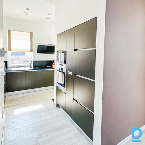 Pārdod mājas Dravnieku iela 19