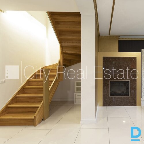 Pārdod māju Jūrmalā