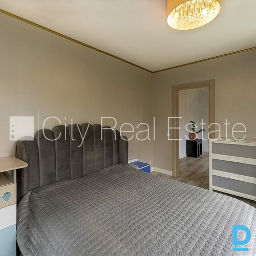 Pārdod māju Jūrmalā