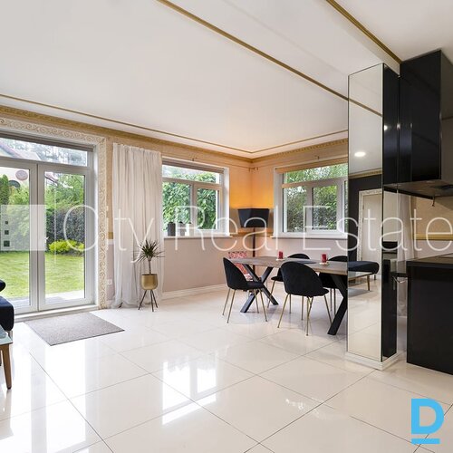 Pārdod māju Jūrmalā