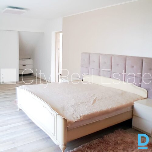 Pārdod māju Jūrmalā