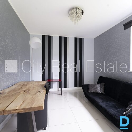 Pārdod māju Jūrmalā