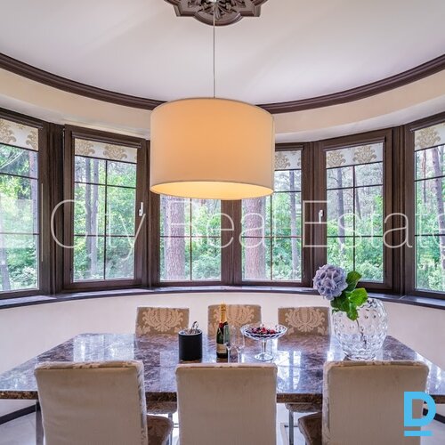 Pārdod māju Jūrmalā