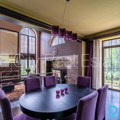 Pārdod māju Jūrmalā