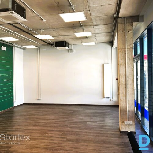 B klases biroja ēkā Red line tiek iznomātas telpas 1. stāvā