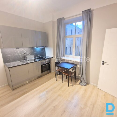 Izīrē dzīvokli Rīgā