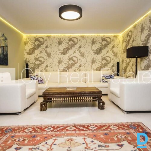 Pārdod māju Jūrmalā