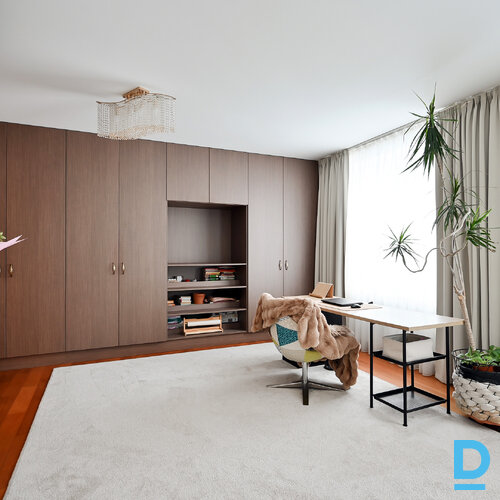 Pārdod māju Kadiķu iela 1