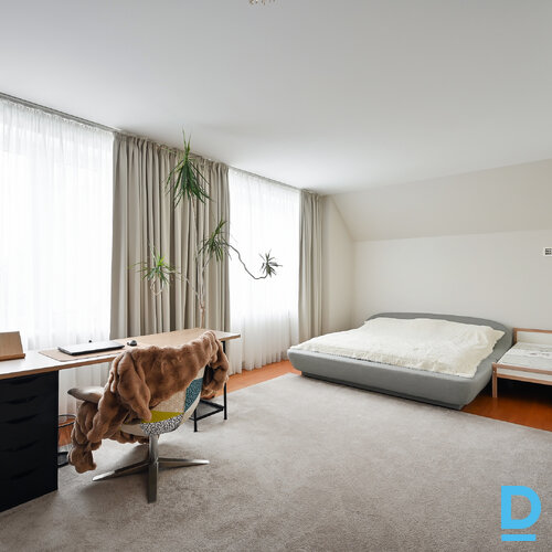 Pārdod māju Kadiķu iela 1