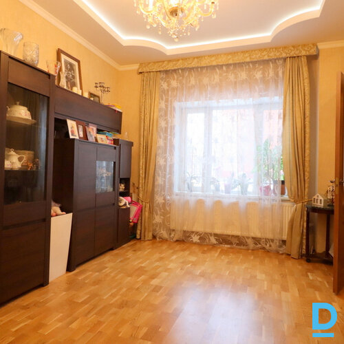 Pārdod dzīvokli Slimnīcas iela 11