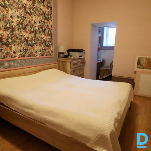 Pārdod dzīvokli Slimnīcas iela 11