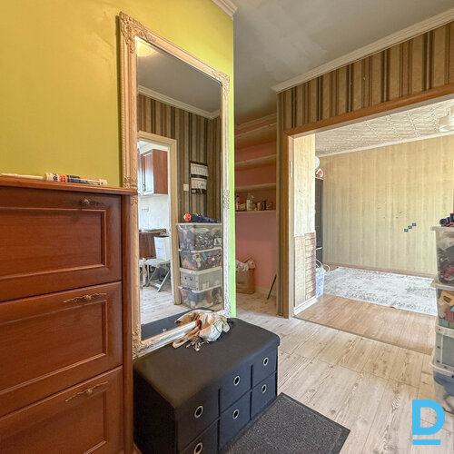 Pārdod dzīvokli Āžu iela 5