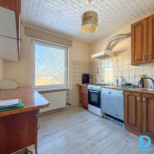 Pārdod dzīvokli Āžu iela 5