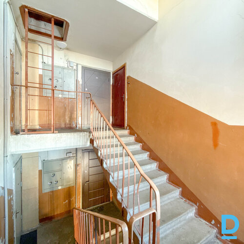 Pārdod dzīvokli Āžu iela 5