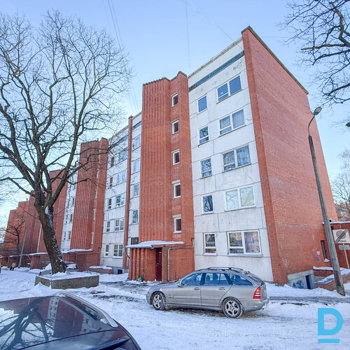 Pārdod dzīvokli Āžu iela 5