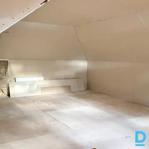 Pārdod mājas Sakaru iela 15