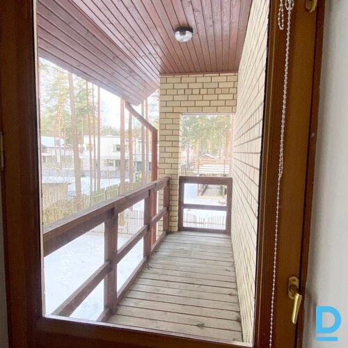 Pārdod mājas Sakaru iela 15