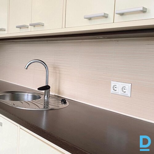 Pārdod mājas Sakaru iela 15