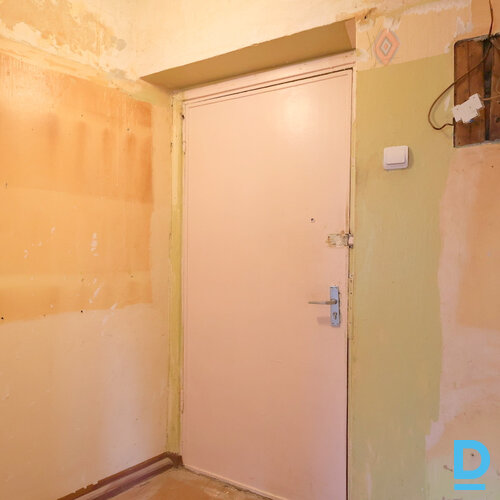 Pārdod dzīvokli Lielais prospekts 24