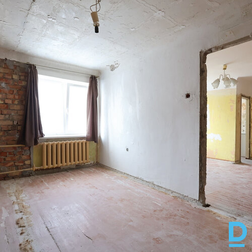 Pārdod dzīvokli Lielais prospekts 24