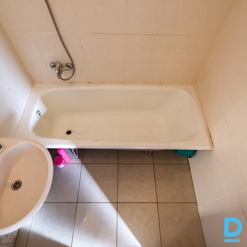 Pārdod dzīvokli Eduarda Tisē iela 79