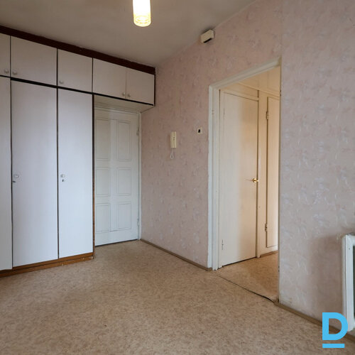 Pārdod dzīvokli Eduarda Tisē iela 79